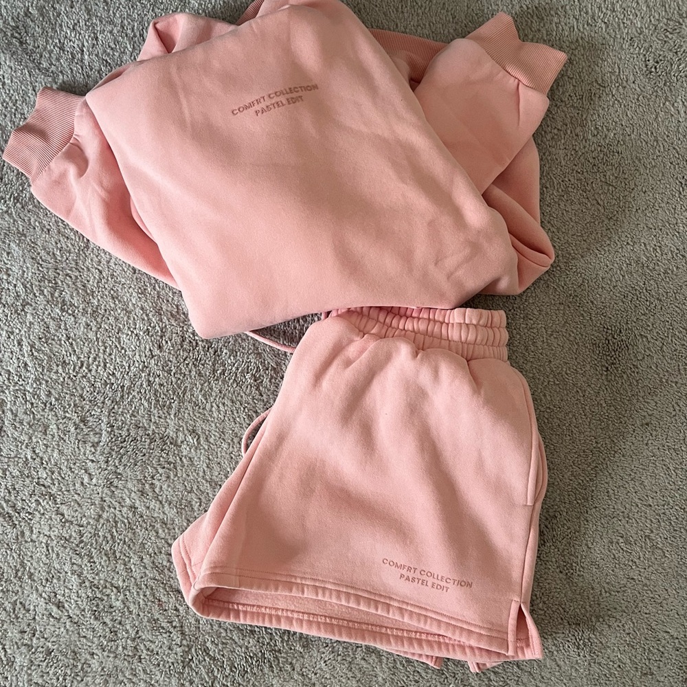 Comfrt Collection Pink Sweatshirt & Hoodie Set